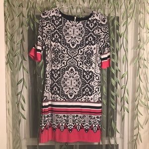 Black and white geometric print dress